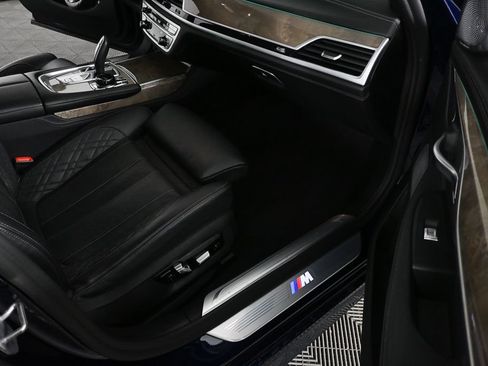 Used 2020 BMW 750i xDrive w/ Executive Package AWD/4WD image 20