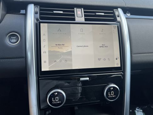 New 2025 Land Rover Discovery S image 16