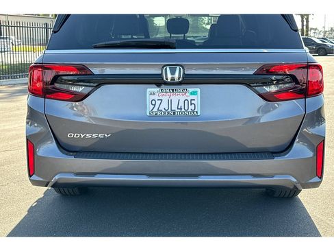 Used 2026 Honda Odyssey EX-L image 15