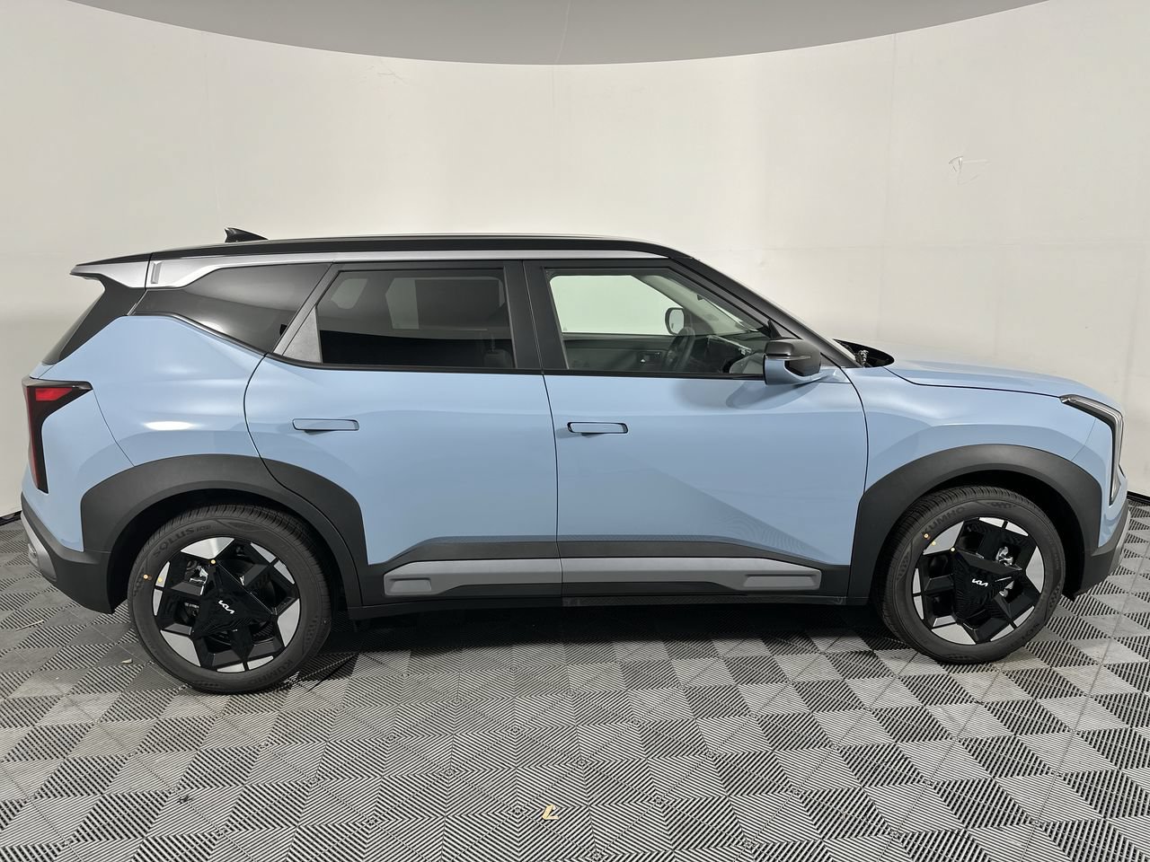 New 2027 Kia Seltos S FWD image 18