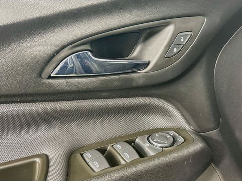 Used 2023 Chevrolet Equinox RS AWD/4WD image 18