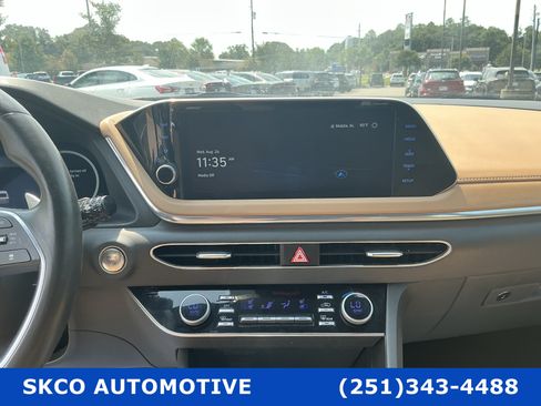 Used 2023 Hyundai Sonata Limited w/ Preferred Accessory Package FWD image 16
