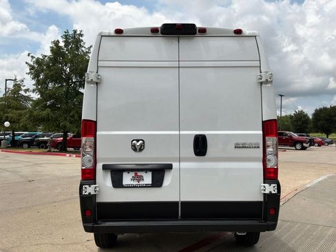 Used 2026 RAM ProMaster 2500 w/ Convenience Group FWD image 7