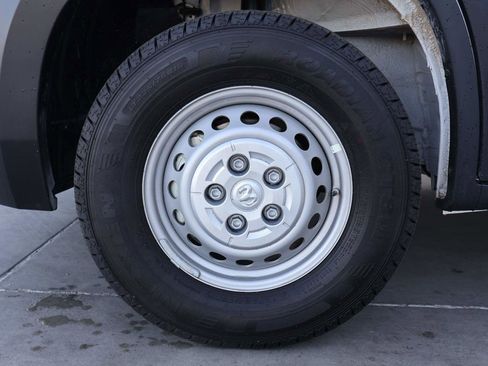 Used 2025 RAM ProMaster 2500 w/ Convenience Group image 5