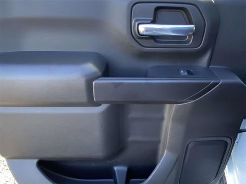 Used 2023 Chevrolet Silverado 2500 Custom w/ Custom Convenience Package image 12