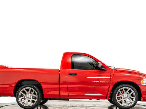 Used 2004 Dodge Ram 1500 Truck 2WD Regular Cab image 2