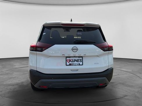 Used 2023 Nissan Rogue S AWD/4WD image 7
