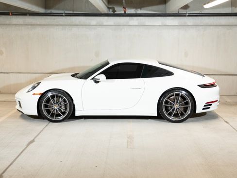 Certified 2024 Porsche 911 Carrera RWD image 2