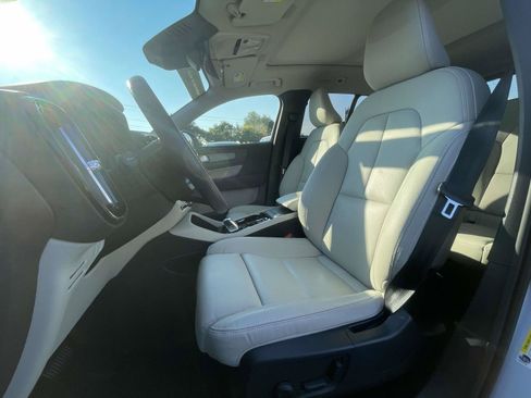 Certified 2026 Volvo XC40 B5 Ultra w/ Protection Package Premier AWD/4WD image 17