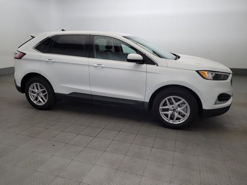 Used 2023 Ford Edge SEL image 11