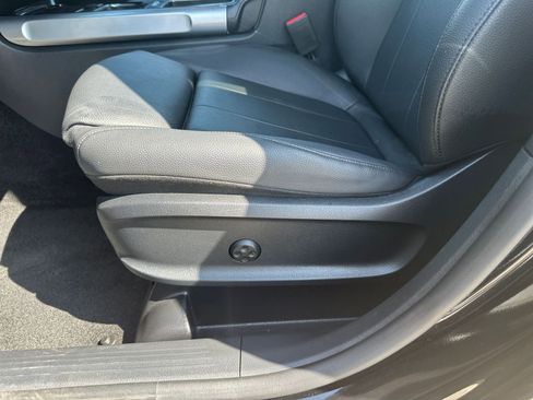 Used 2024 Mercedes-Benz GLB 250 image 23