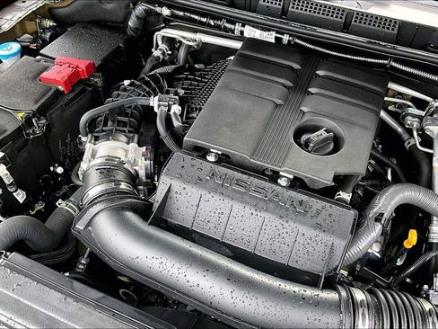 Used 2025 Nissan Frontier SV RWD image 34