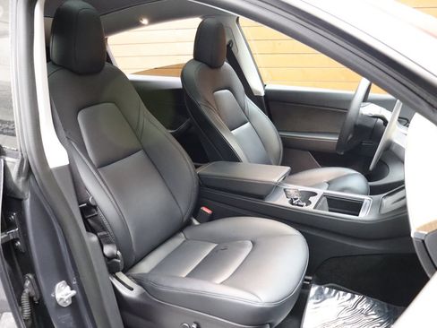 Used 2022 Tesla Model Y Performance image 57