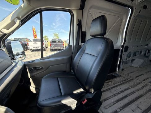 Used 2023 Ford Transit 250 Medium Roof AWD image 29