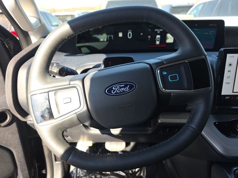 Certified 2025 Ford Expedition Max Active AWD/4WD image 31