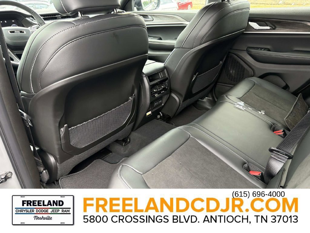New 2027 Jeep Grand Cherokee Altitude AWD/4WD image 15