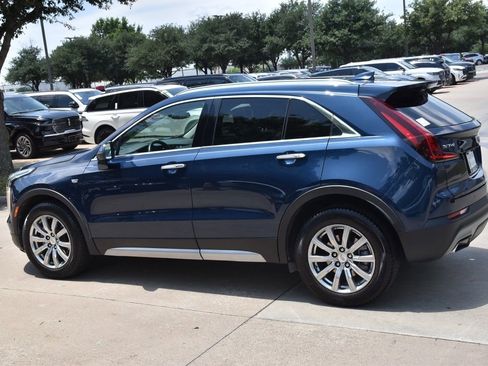 Used 2020 Cadillac XT4 Premium Luxury w/ Cold Weather Package FWD image 11