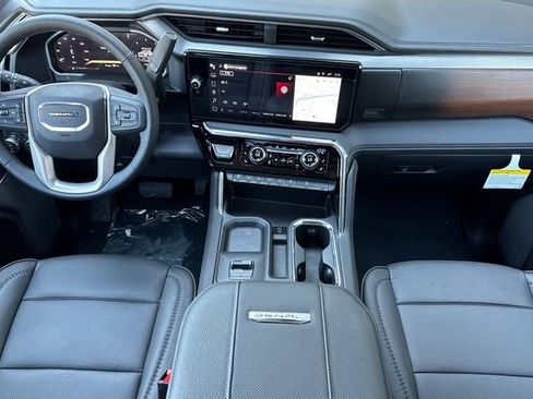 New 2026 GMC Sierra 2500 Denali w/ Denali Reserve Package AWD/4WD image 15