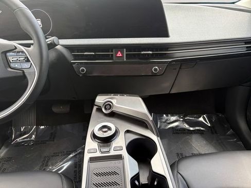 Used 2024 Kia EV6 Light AWD/4WD image 11
