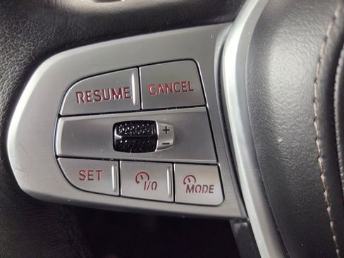 Used 2024 BMW X7 xDrive40i w/ Premium Package AWD/4WD image 17