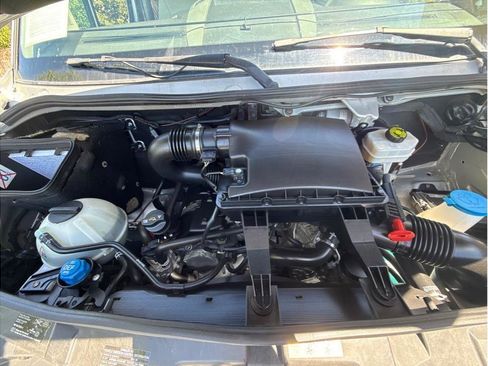 Used 2014 Mercedes-Benz Sprinter 3500 image 24