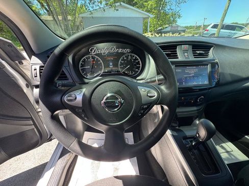 Used 2019 Nissan Sentra S FWD image 12