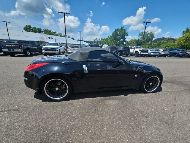 Used 2006 Nissan 350Z Grand Touring RWD image 17