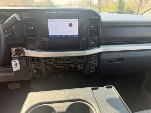 Used 2024 Ford F250 XLT image 32