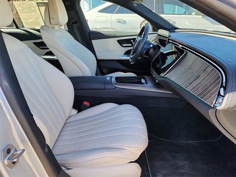 Certified 2024 Mercedes-Benz E 450 4MATIC Sedan image 27