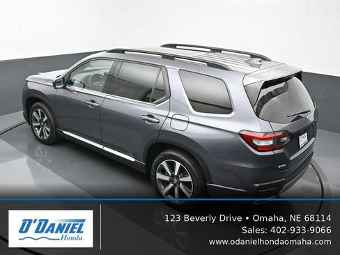 Used 2024 Honda Pilot Touring image 15