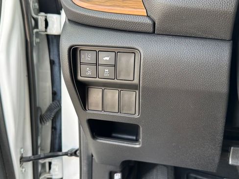 Used 2021 Honda CR-V Touring image 25