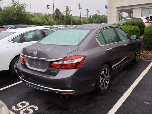 Used 2017 Honda Accord EX-L image 7