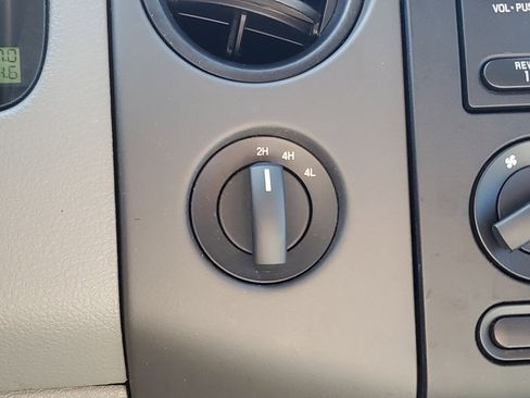 Used 2007 Ford F150 STX image 26