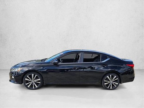 Used 2021 Nissan Altima 2.5 SR FWD image 9
