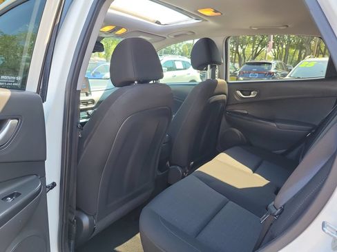 Certified 2023 Hyundai Kona SEL w/ Convenience Package FWD image 11