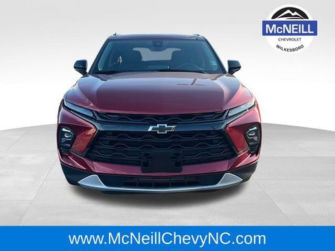 Used 2024 Chevrolet Blazer LT w/ Convenience Package image 2