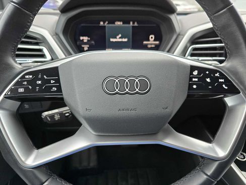 Used 2022 Audi Q4 e-tron Prestige image 25