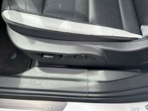 Used 2024 Buick Envision Sport Touring AWD/4WD image 14