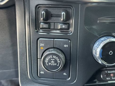 Used 2025 Ford F150 Raptor AWD/4WD image 35