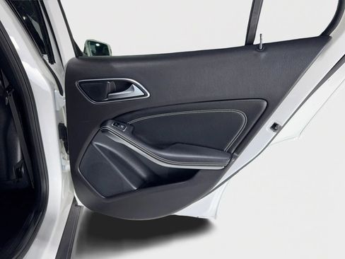 Used 2019 Mercedes-Benz GLA 250 image 26