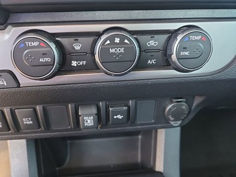 Used 2023 Toyota Tacoma SR5 w/ Technology Package image 18