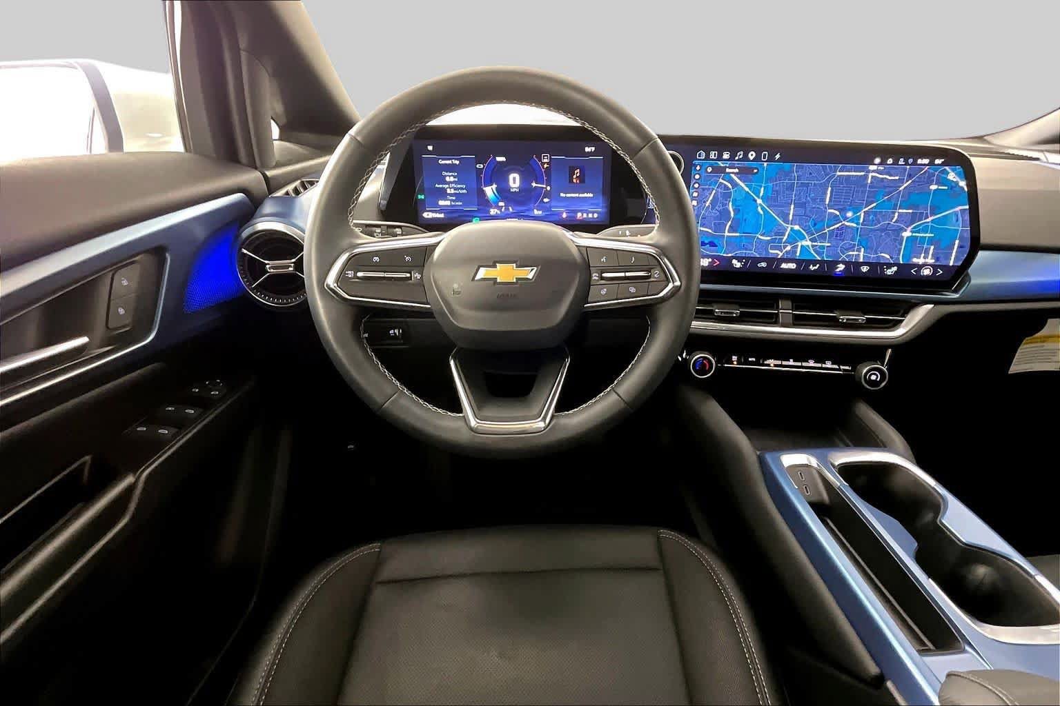 Used 2024 Chevrolet Equinox EV LT w/ LPO, Blackout Package FWD image 5