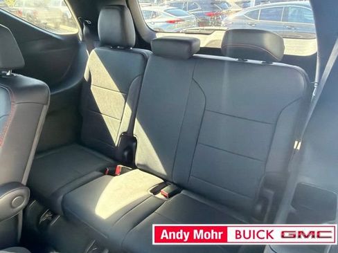 Used 2024 Chevrolet Traverse RS AWD/4WD image 20