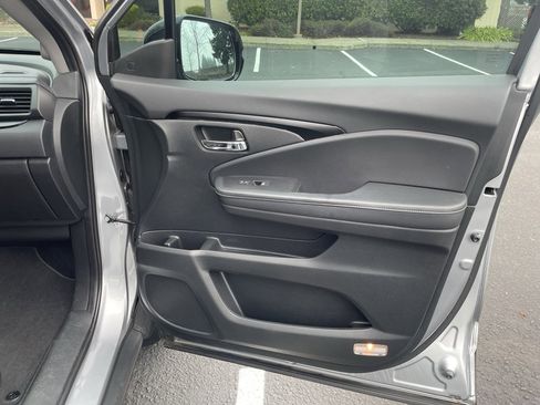 Used 2019 Honda Ridgeline RTL-E image 53