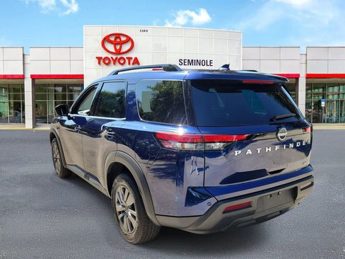 Used 2025 Nissan Pathfinder SV AWD/4WD image 4