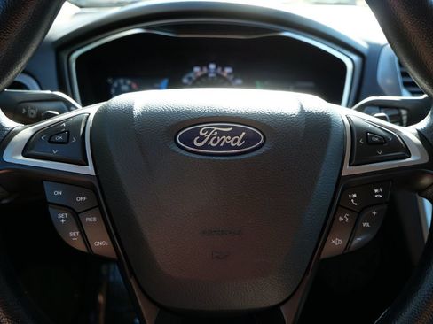Used 2019 Ford Fusion SE AWD/4WD image 23