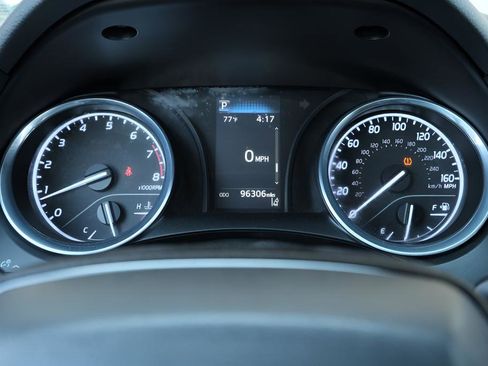 Used 2020 Toyota Camry LE image 11