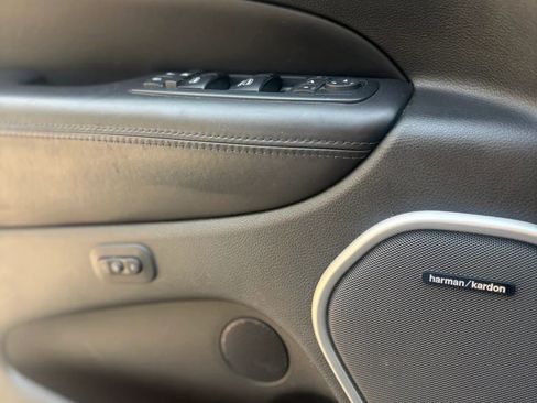 Used 2018 Jeep Grand Cherokee High Altitude image 37