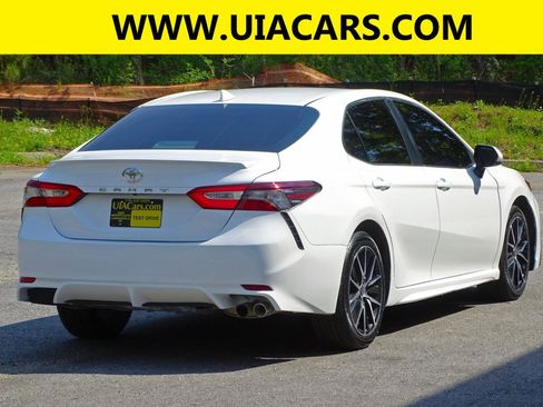 Used 2021 Toyota Camry SE image 10