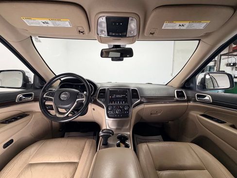 Used 2014 Jeep Grand Cherokee Limited w/ Trailer Tow Group IV AWD/4WD image 9